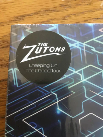 The Zutons - Creeping on the Dancefloor (7", Single, Ltd, Blu) (M / M) - Image 4