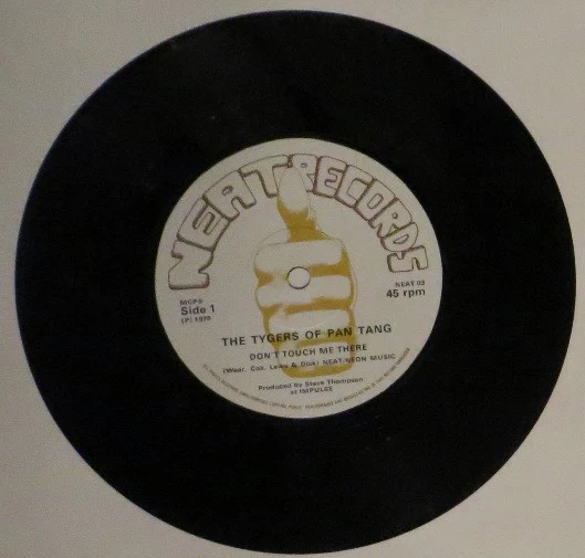Tygers Of Pan Tang - Don't Touch Me There (7", Sma) (VG+ / VG) - Image 3
